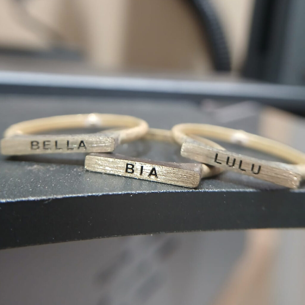 Gravação a laser de joias e objetos metalicos em Santos